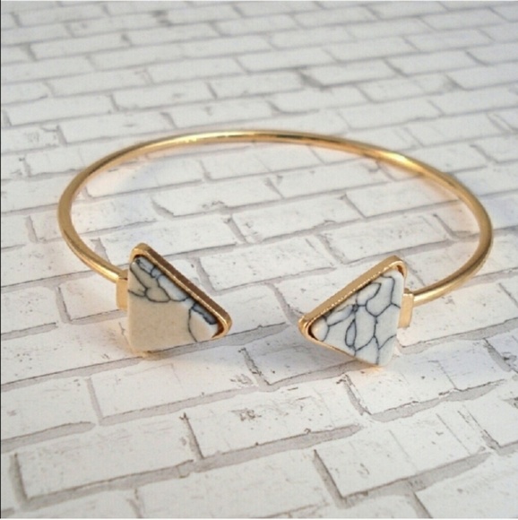 🆕️ Triangle Cuff Bracelet - Picture 2 of 7